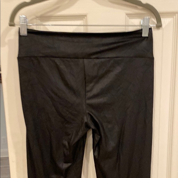 Twenty One Sleek Black Leggings - Picture 6 of 7